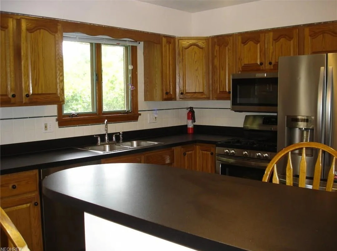 Kitchen Remodel 2 (before)